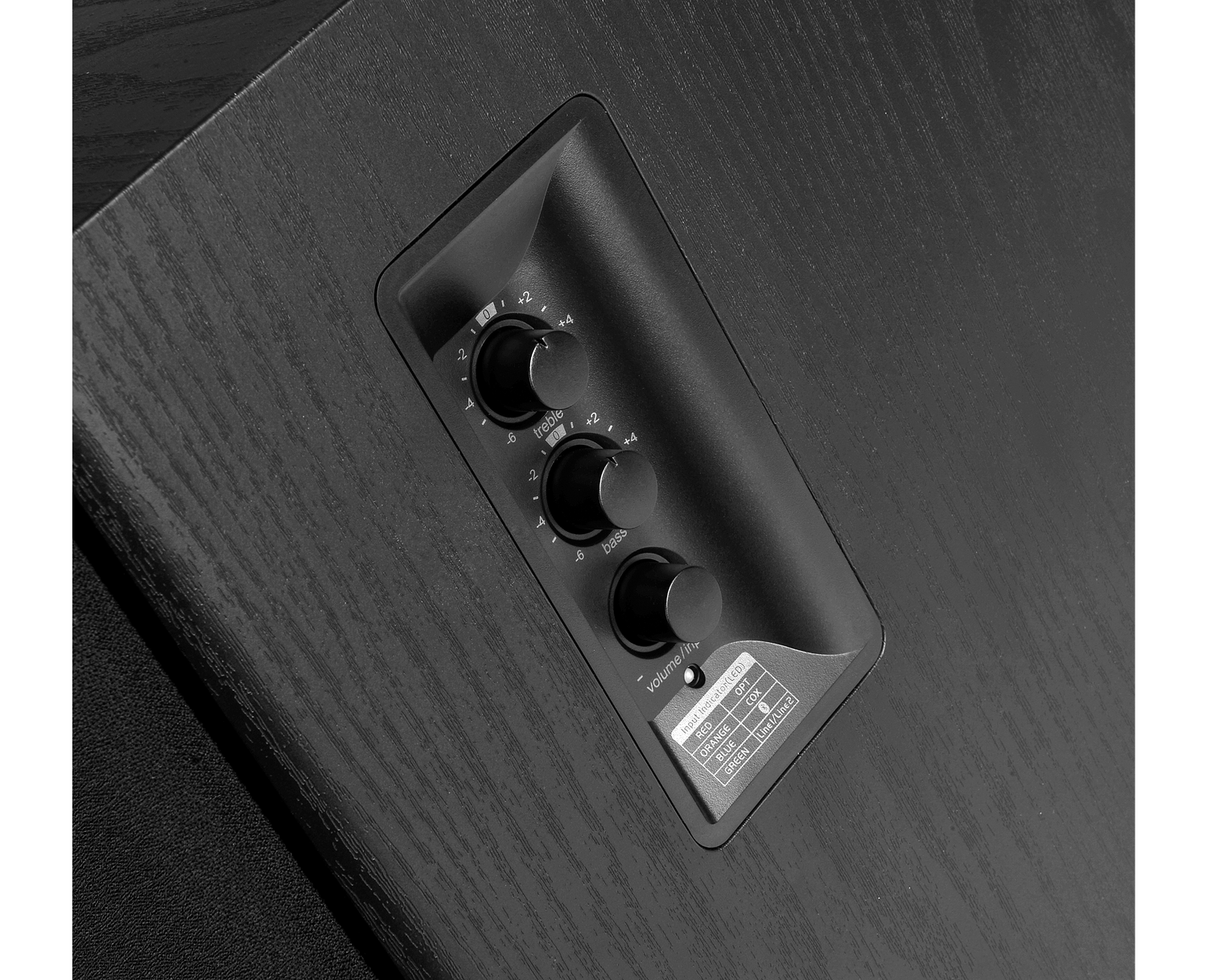 R2750DB  Active 2.0 Bluetooth Bookshelf Speaker